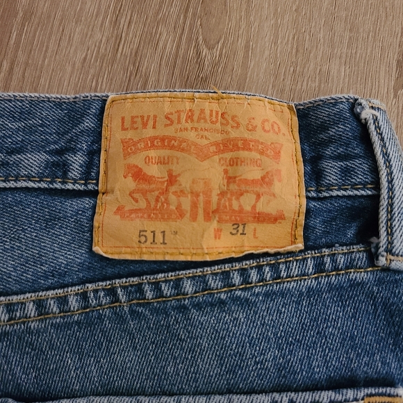 Levis 511 Jean Shorts - Picture 5 of 5